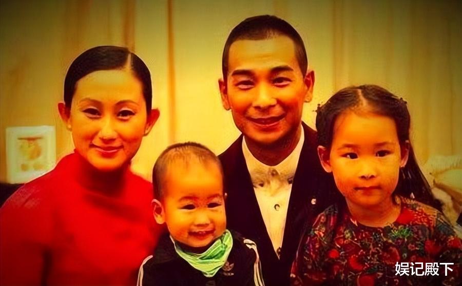 赵文卓|几个孩子明明和自己很像,却又各个都像笑星,赵文卓基因转弯了!