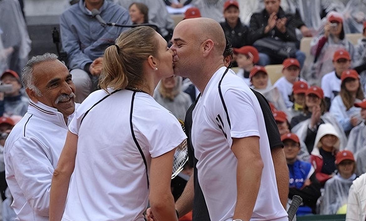 波姬·小丝|“网坛传奇”阿加西:娶波姬小丝2年离婚,二婚格拉芙,恩爱21年