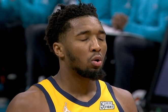 爵士队|NBA大爆冷！西部第4惨遭3连败，米神诡异空篮不中，主场沸腾狂欢