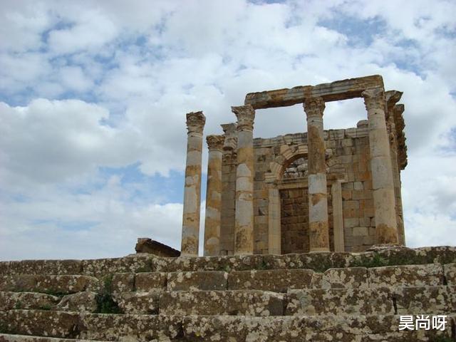 混凝土|为什么水泥加水就能变硬？混凝土的寿命真的只有五十年吗