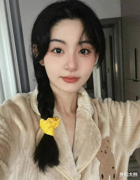 许凯|许凯新恋情见光死？于正透露其单身，一哥也被利用捧新人好现实！