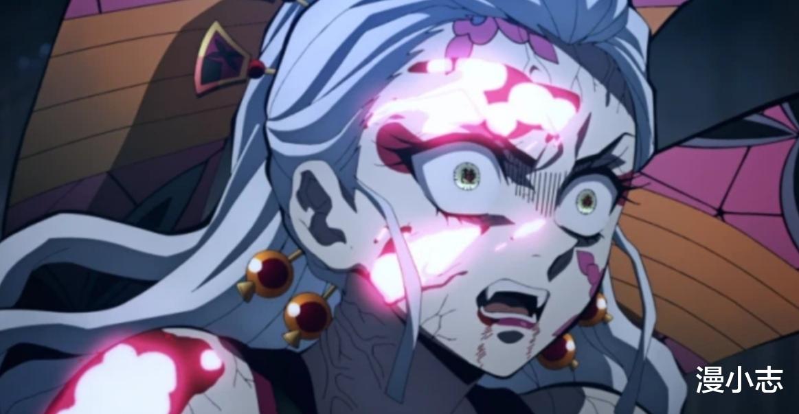 鬼灭之刃|《鬼灭之刃》游郭篇闹出笑话，女角色加布料后，堕姬变健身教练