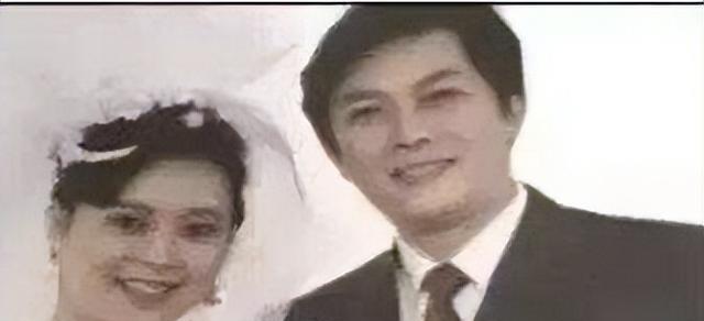 唐国强|老戏骨唐国强，原配妻子自杀身亡，丢下女儿和继母生活至今