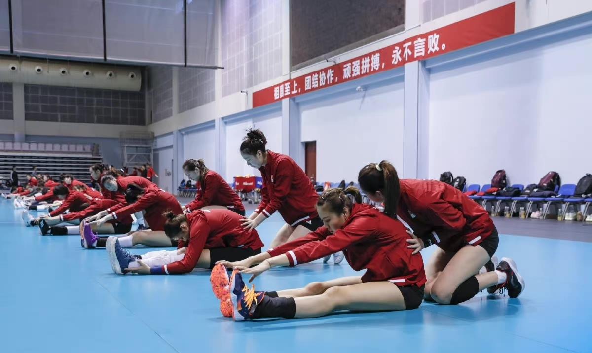 教练|蔡斌教练组大调整！陈友泉或成二把手，袁心玥当新任女排队长？