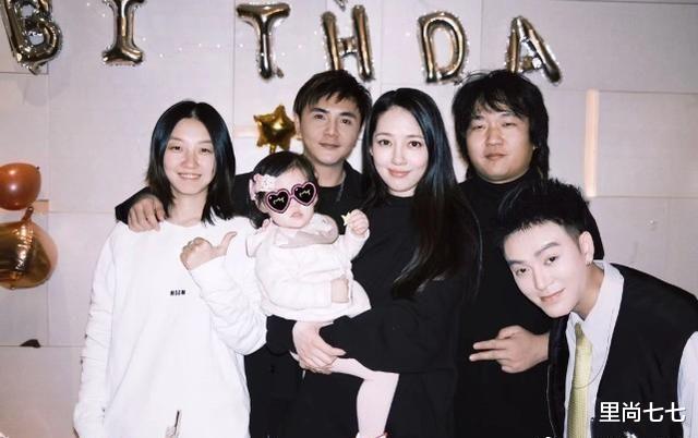 毛林林|二胎实锤？郭碧婷生日派对现场穿“孕妇装”，胖一圈大变样好富态