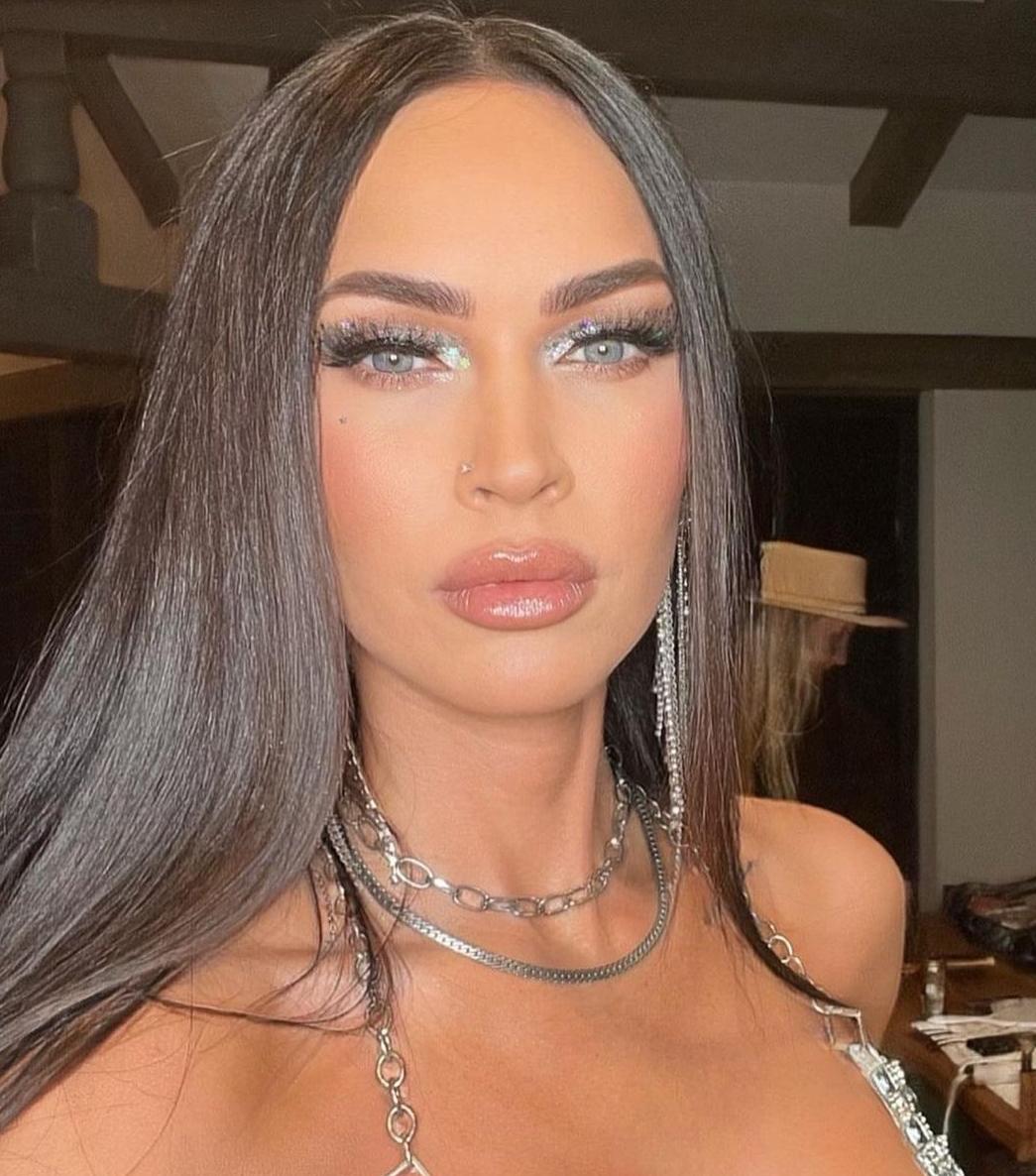 金·卡戴珊|“卡戴珊式审美”对欧美女明星影响有多大？看梅根福克斯就知道了