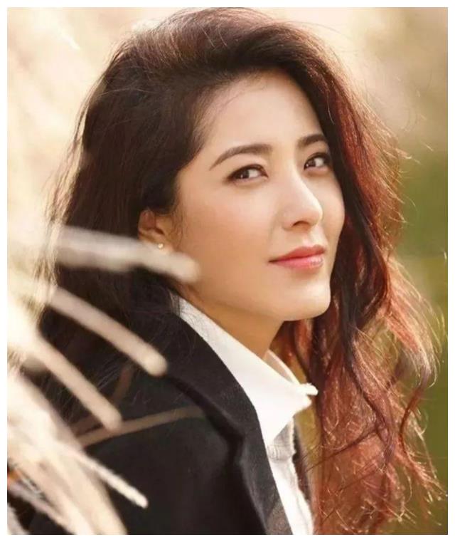 曾黎|演员曾黎:46岁风韵犹存,不缺追求者,就是不结婚