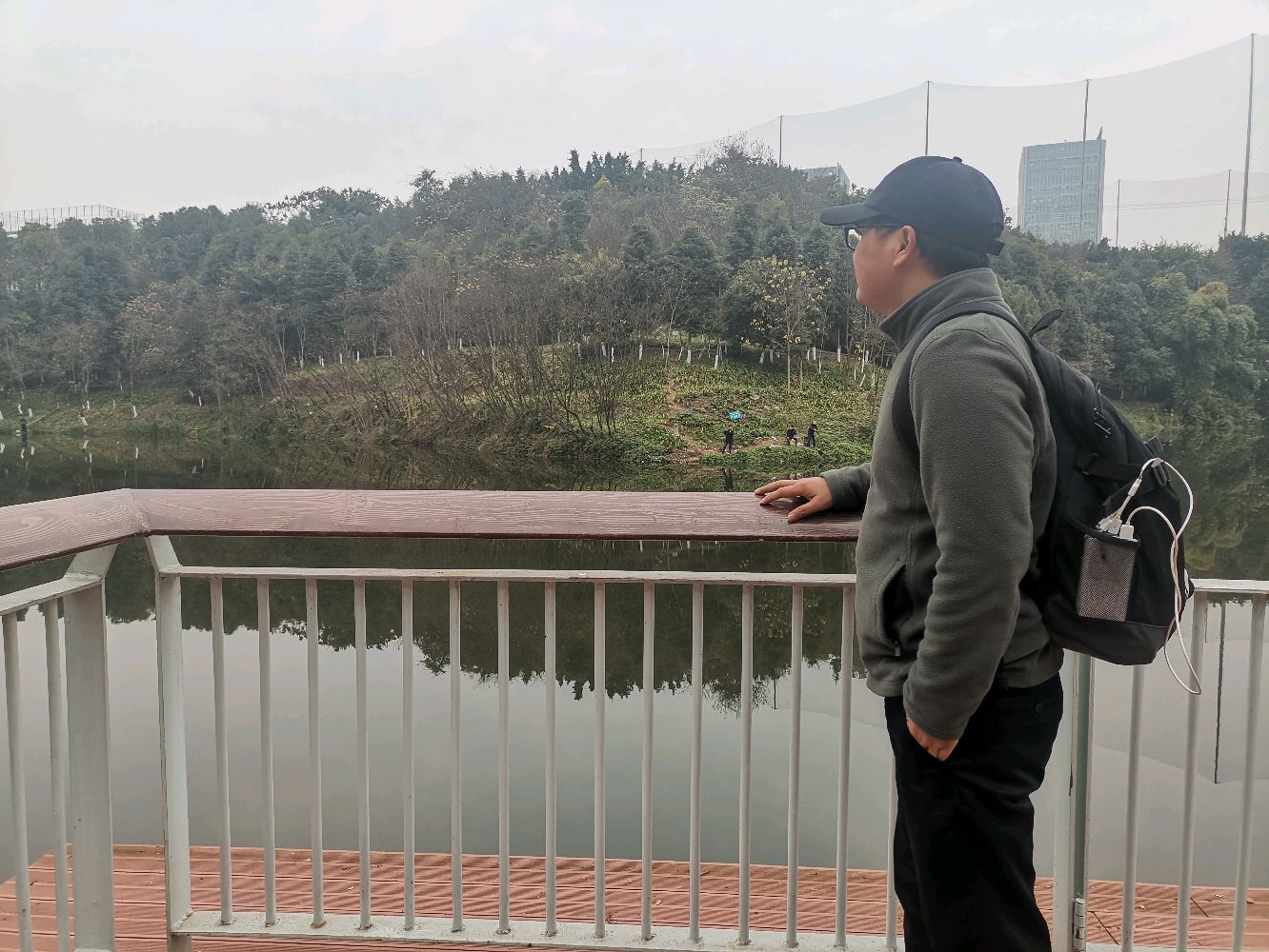 水库|重庆渝北公园小水库，面积不大来头不小，还有好多人在钓鱼