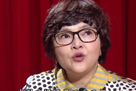 为赚钱被囚禁11年,被奶奶打“抑制生长针”,她被人性毁掉了一生