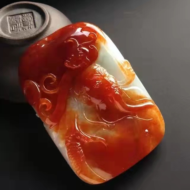 翡翠|你清楚玉雕中巧妙的颜色、分色和美丽的颜色吗