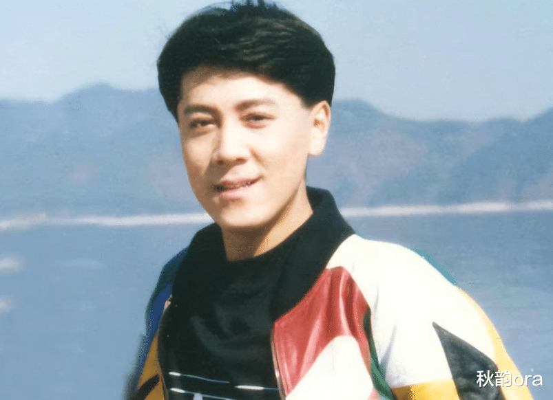 蔡国庆|蔡国庆：两次情断异国恋后，娶粉丝秦娟为妻，如今儿子成他的骄傲