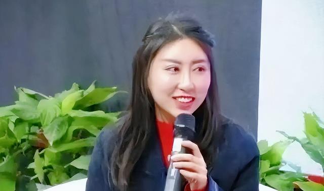 贾浅浅|作协风波过后又有反转？贾浅浅站出来辟谣，网友却发现了新疑点