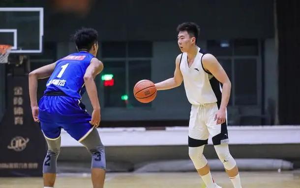 山东男篮|19岁丁彦雨航接班人，曾单场砍下41分，能否为山东男篮带来惊喜