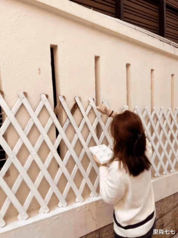 暴饮暴食 郭晶晶一家五口大扫除,暴露院子大得像公园,她扎韩系发型太少女