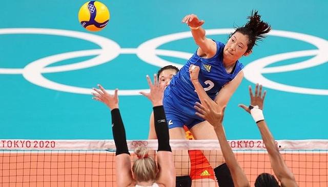 曼联|国际排联官宣,蔡斌还要淘汰六人,中国女排14人大名单近期出炉