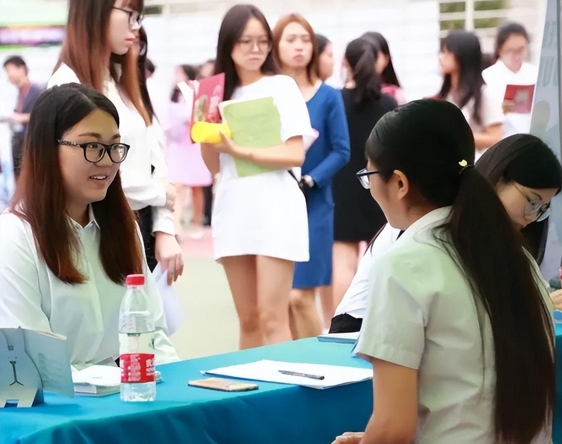 国企|一国企单位启动校招，转正年薪可达6位数，3类毕业生或优先录取