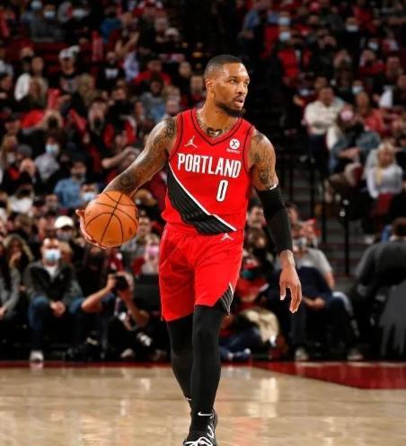 勒布朗·詹姆斯|麦迪：凭啥利拉德入选75大巨星而我却落选？这是NBA最大的笑话