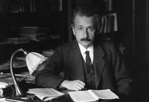 爱因斯坦之预言还剩一个未实现,科学家担忧:还是不实现得好!