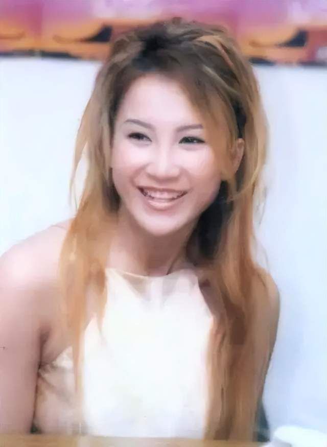 李玟|卖弄性感三十年，没人敢骂她