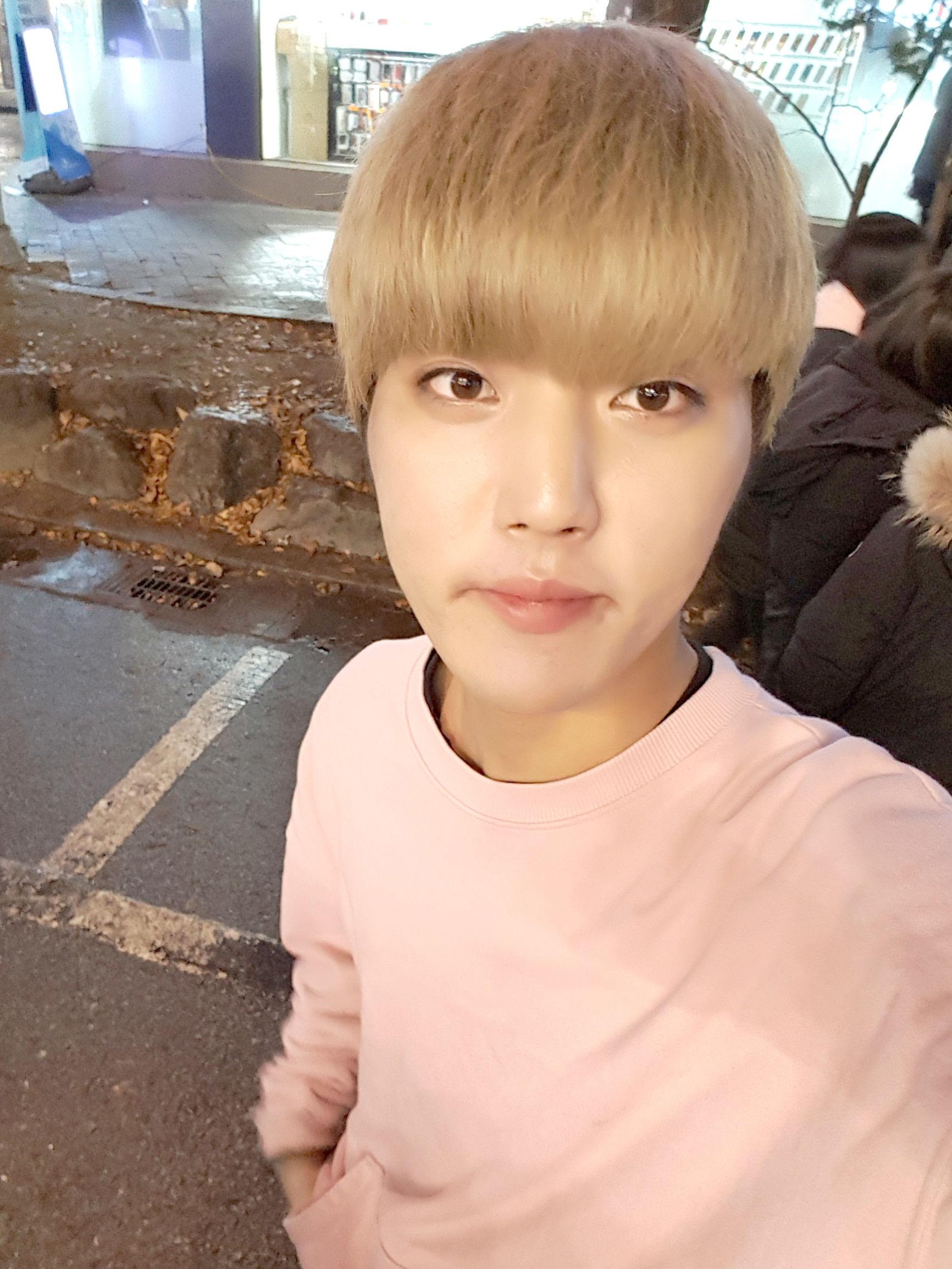 整形美容|韩国网站推荐受到女生欢迎的发型Best5，男生染发也要搽唇膏