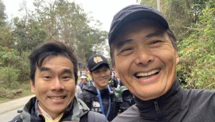 周润发|67岁周润发参加越野跑!男子组倒数第5,身高1米8很抢眼