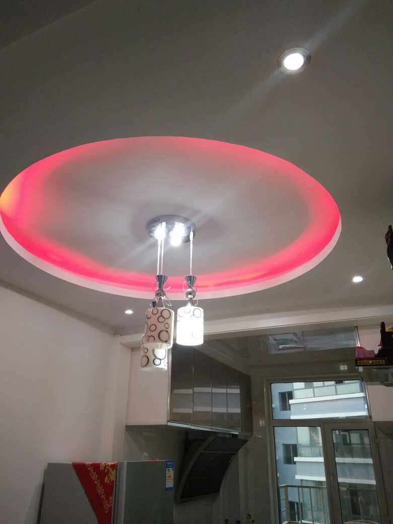 裸婚5年终于买房,晒晒6w装修的90平小窝!超喜欢客厅七彩镭射灯