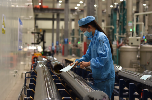 |烟草局员工晒“工资条”,单是公积金的数额,好似别人整月的工资!