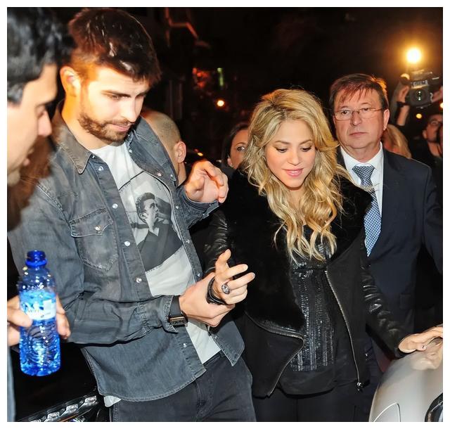 逃税|又一顶流女星被曝巨额逃税,本人竟正面硬刚!网友:没想到是她…