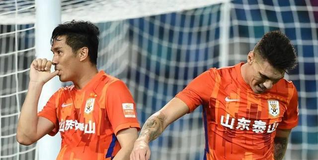 山东泰山不断输球，费莱尼表现不佳，为什么还续约4年？