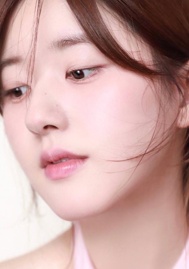 赵露思|赵露思的凡尔赛,刺痛了小糊咖的自尊心,顺风顺水的标准是什么呢