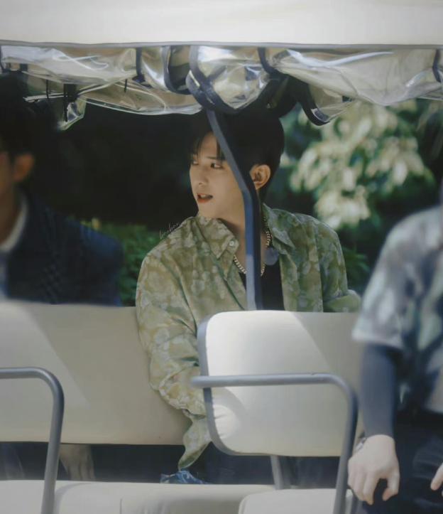 奔跑吧兄弟|《奔跑吧》飞行嘉宾越来越少，三期节目只请了5人，蔡徐坤还缺席