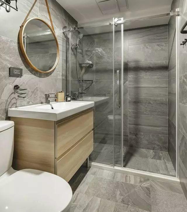 这些卫生间瓷砖也太帅了吧,果然有钱装修就是好看