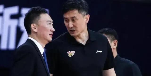 杜锋酝酿重磅交易,CBA顶级内线有望驰援广东,刘维伟点名曾繁日