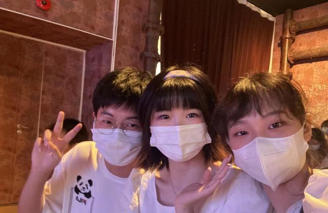 孙悦|孙悦带孙卓去云南游玩,姐弟两互动开心不已,网友:好姐姐!