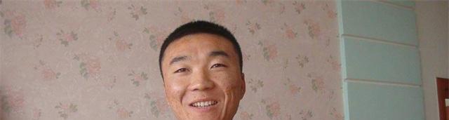 2012年,28岁黑龙江小伙徒手接110斤坠楼少年,如今他怎样了