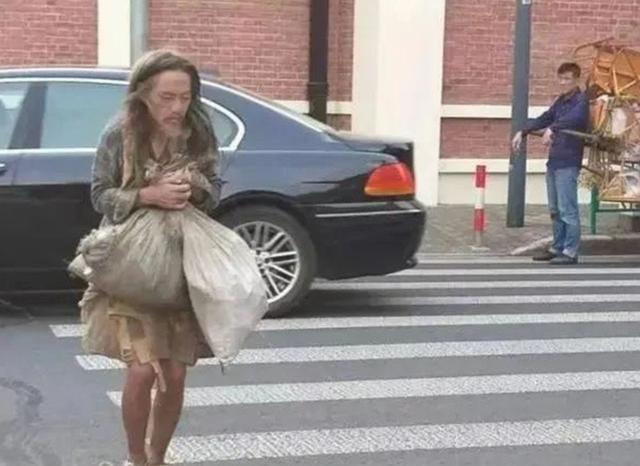 学霸|北理工状元学霸流浪捡垃圾12年：人生最难的修行，就是和自己和解