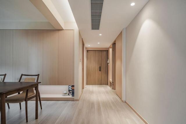 南京90后夫妻的90㎡婚房,打造佛系中式风情,水泥灰做渲染很大气