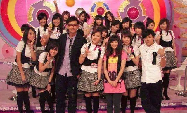 赵露思|棒棒堂成员再聚首，晒合照引发回忆杀，巅峰时期曾红过飞轮海