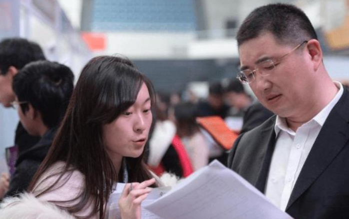 求职|第一学历难倒985博士, 未来职校升本成常态, 求职学历或成就业短板