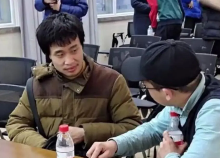 |韦神因降维打击再上热搜，在北大教授眼中，他跟我们只有一个差别