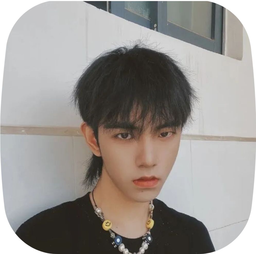 发型 别再剪过时发型了，今春男发流行这样剪，很帅很时尚