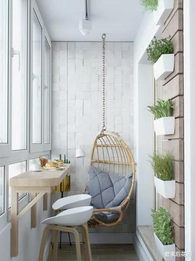 大家别再往阳台上挂衣服了！学学别人家的阳台设计，难道不香吗？