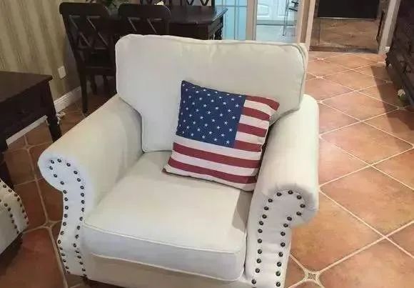 邻居12万打造的美式新房,进门的玄关墙让人挪不动脚,实在漂亮