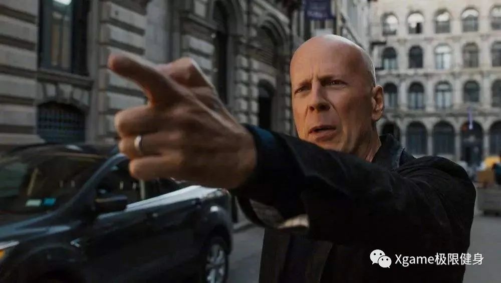 脑卒中|太突然了!一代动作巨星退出影坛,竟是因为这种疾病?