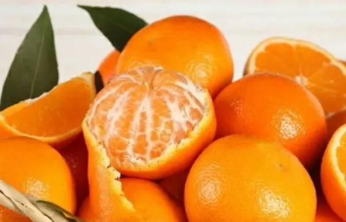 脾胃|医生再三强调：吃完橘子后，尽量少吃这5种食物，希望你能听劝
