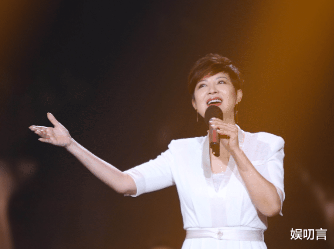 小娘惹|著名歌手杭天琪：凭《黄土高坡》大火，再婚后为小丈夫高龄生子