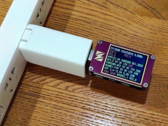 钉钉|比原装充电器单口强,Anker 65W三口超能充上手体验