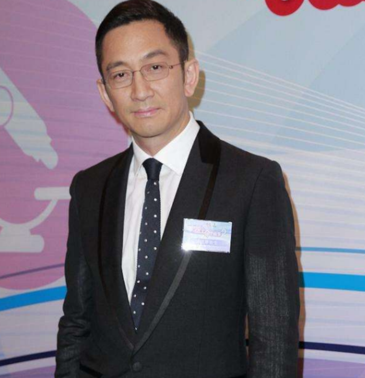 吴启华|吴启华:情史一波三折,余生会照顾好离异的前妻和女儿