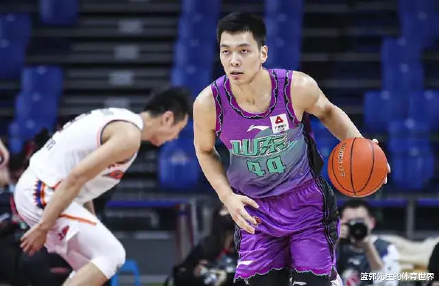 徐长锁|上海打出34-1攻击波，徐长锁竟没叫暂停，这是什么神仙主帅？