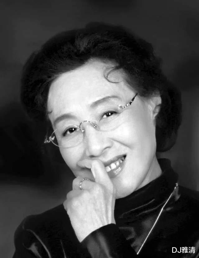 梁达明摄影作品欣赏，21位老艺术家肖像照，张张震撼人心，秦怡太美了